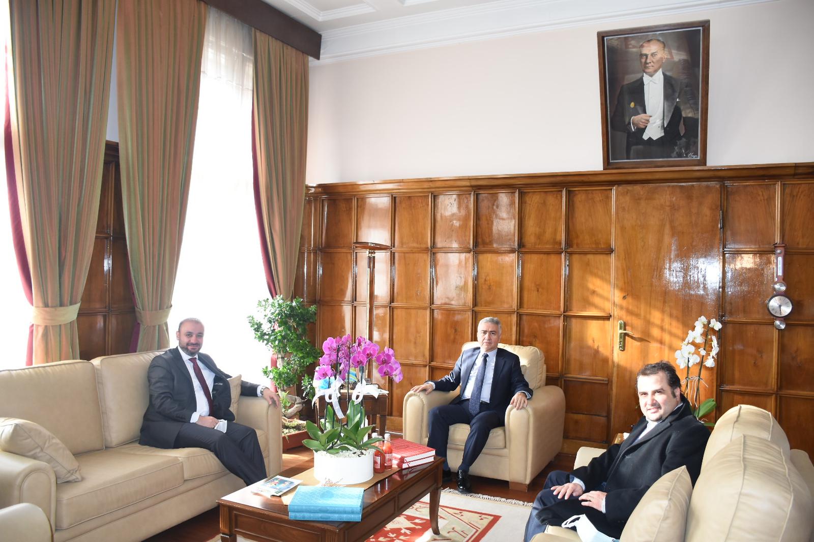 İlçe başkanımız Av. Zafer Çoktan Ankara Üniversitesi Ziraat Fakültesi Dekanını ziyaret etti.